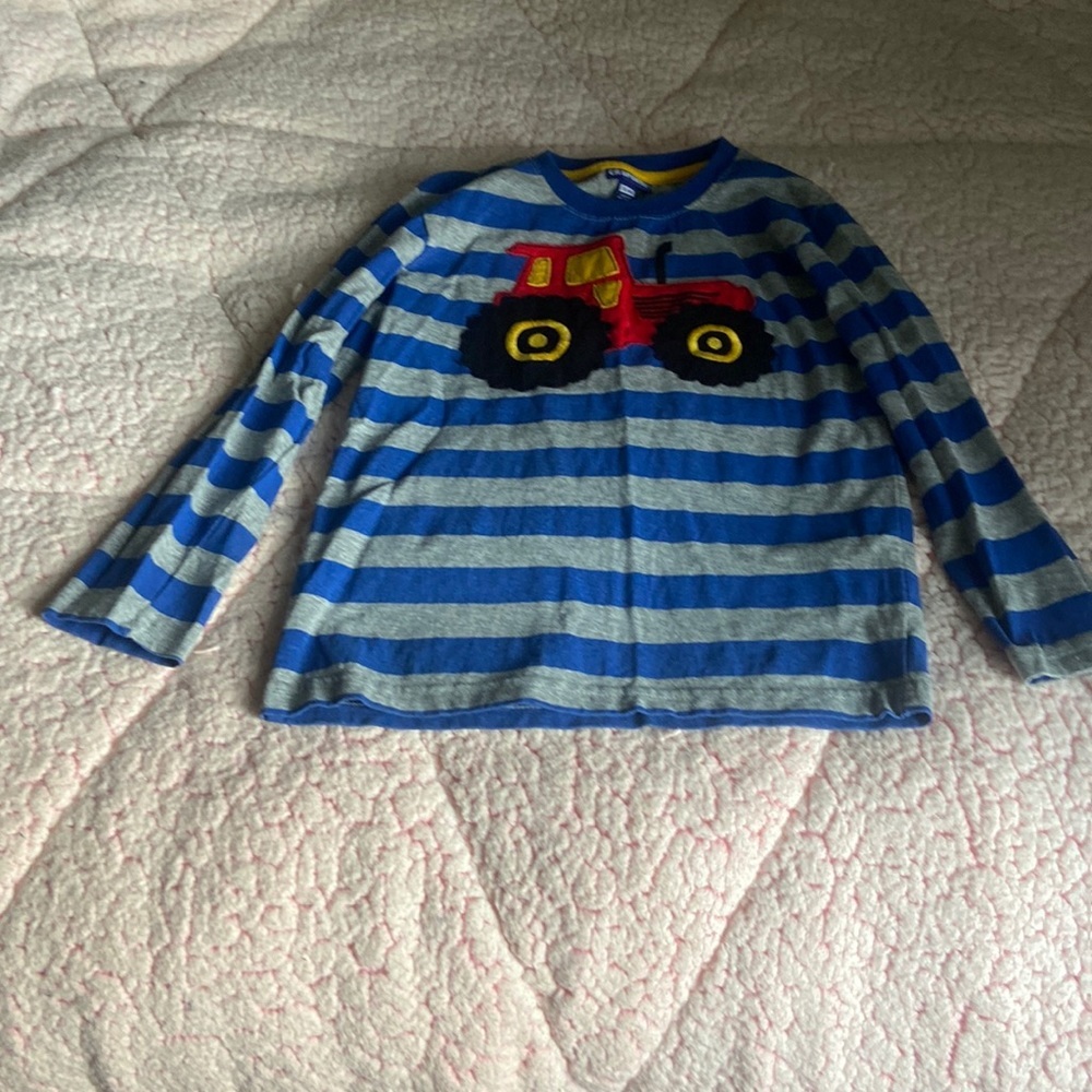 Boys tractor long sleeve shirt!